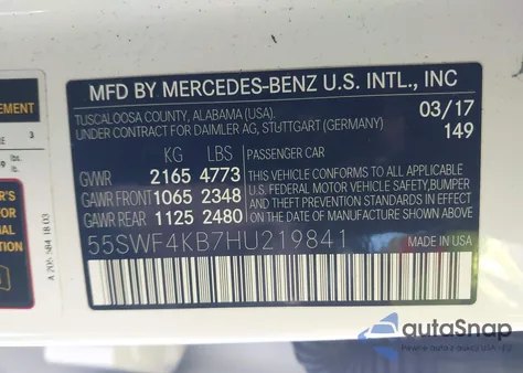 2017 Mercedes-Benz C 300 4Matic из США, поврежденный, VIN 55SWF4KB7HU219841